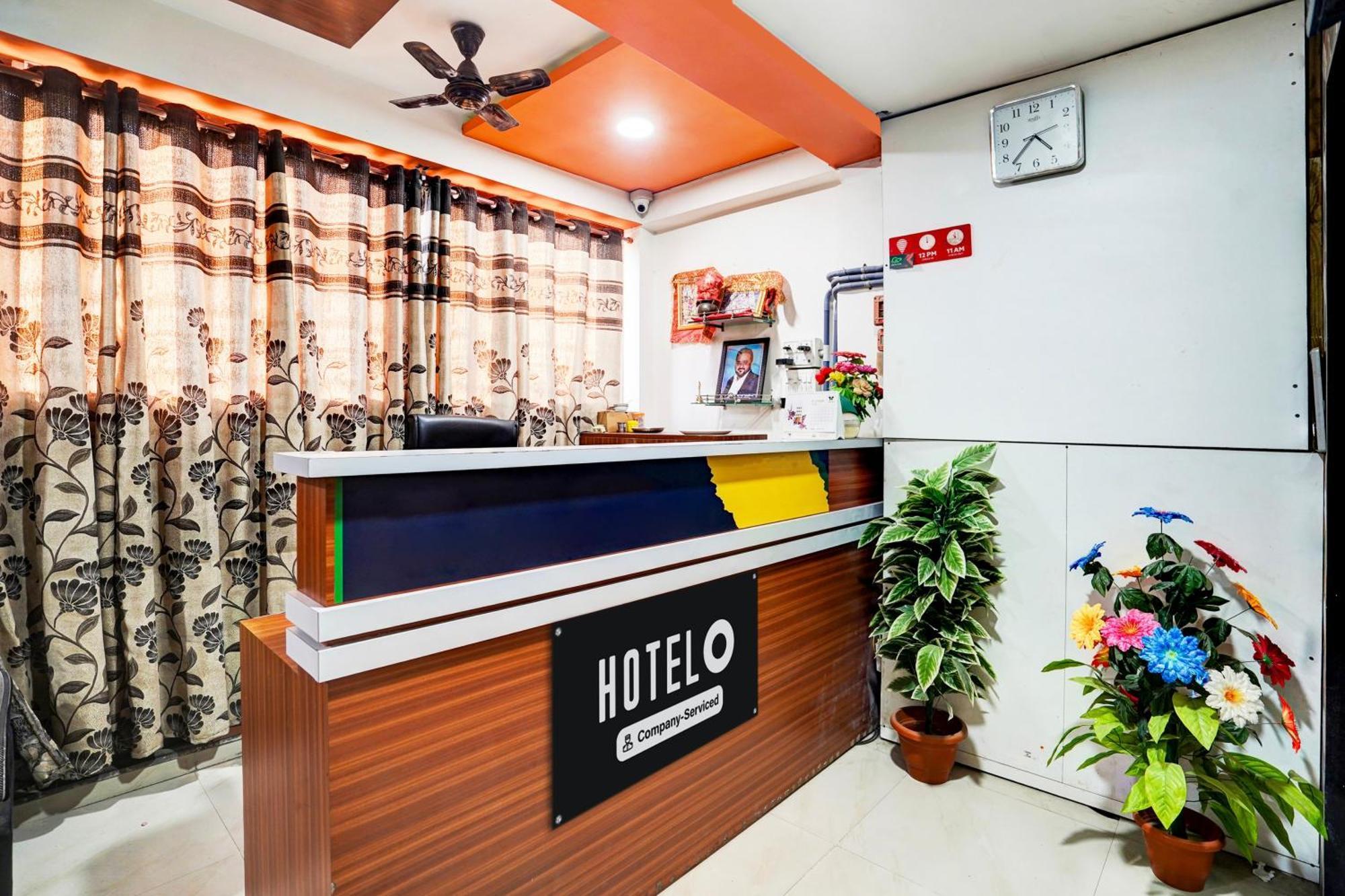 Super Hotel O Geeta Mandir Formerly Hotel Green Park Ahmedabad Bagian luar foto