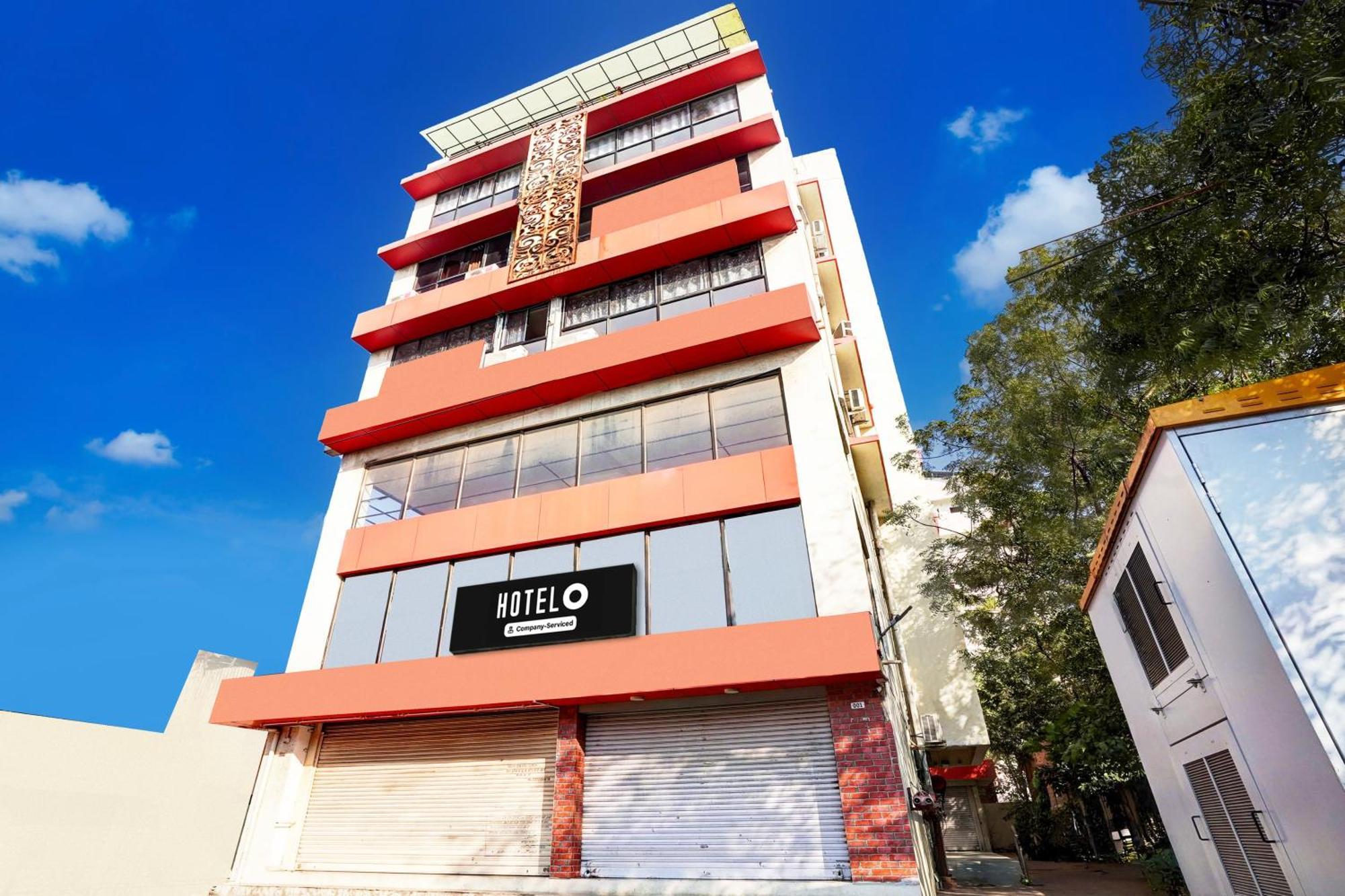Super Hotel O Geeta Mandir Formerly Hotel Green Park Ahmedabad Bagian luar foto