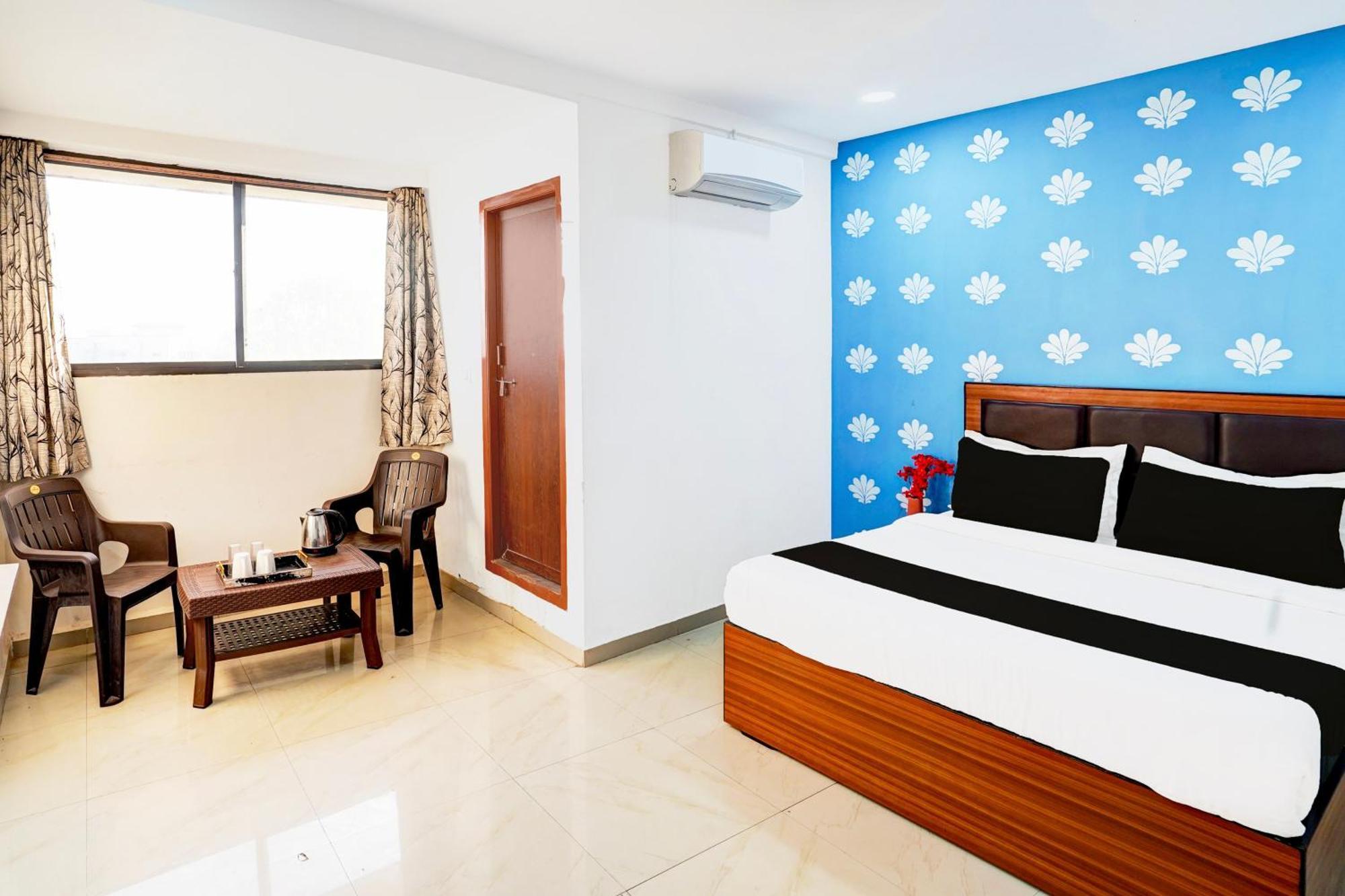 Super Hotel O Geeta Mandir Formerly Hotel Green Park Ahmedabad Bagian luar foto
